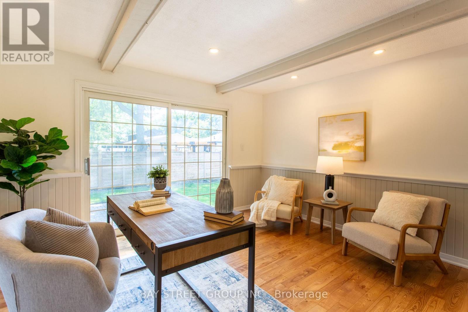 2 Parklane Crescent, St. Catharines, ON - Indoor