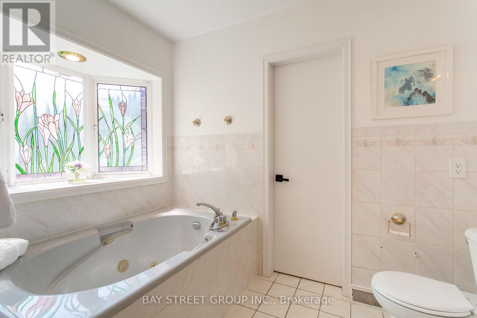 2 Parklane Crescent, St. Catharines, ON - Indoor Photo Showing Bathroom