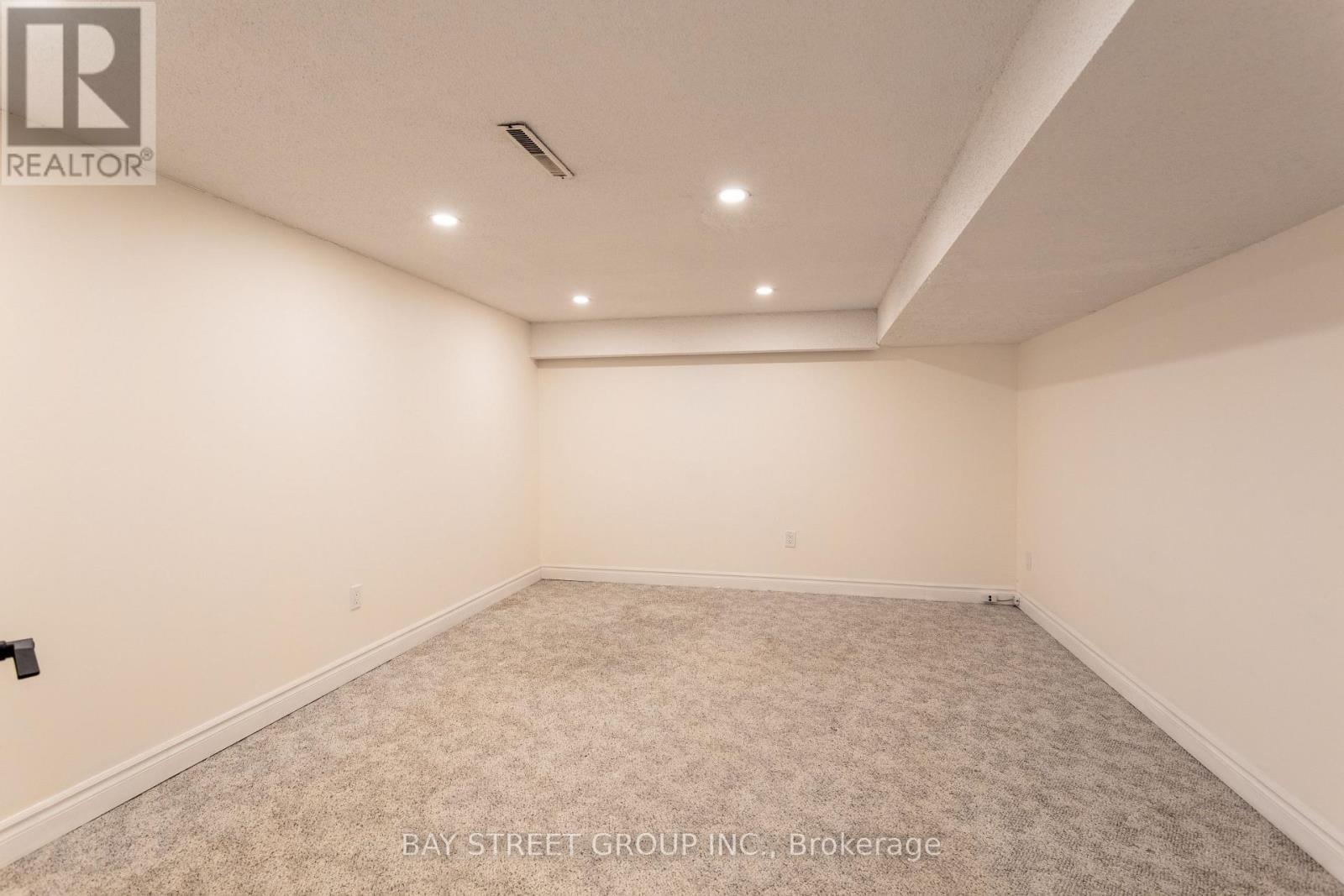 2 Parklane Crescent, St. Catharines, ON - Indoor Photo Showing Other Room