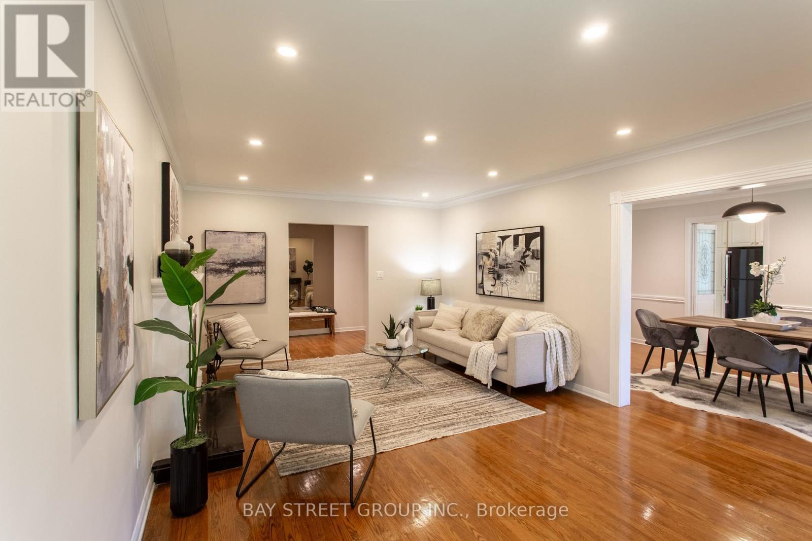 2 Parklane Crescent, St. Catharines, ON - Indoor