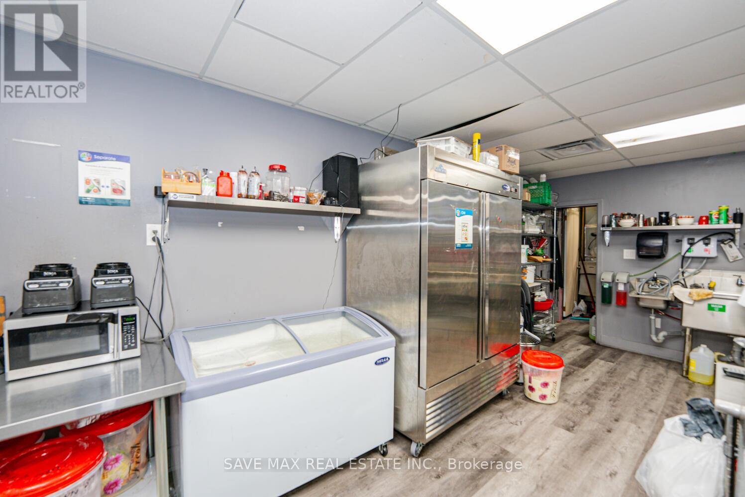 4681 Queen Street, Niagara Falls, ON