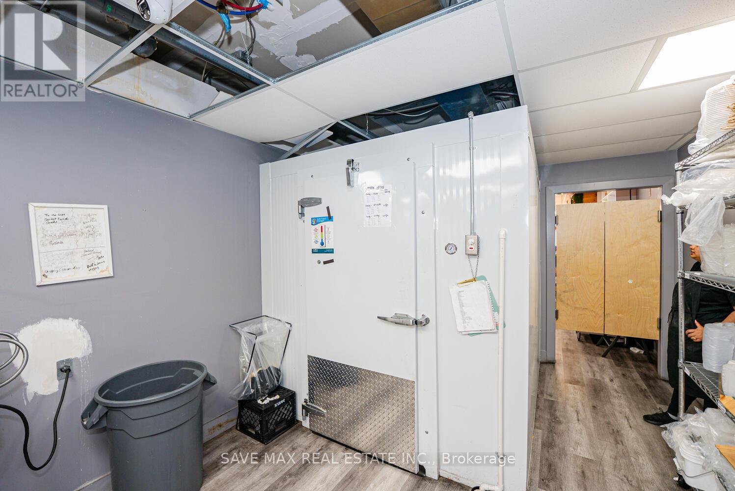 4681 Queen Street, Niagara Falls, ON