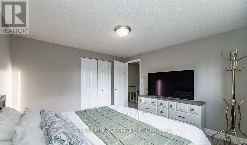 159 Old Carriage Drive, Kitchener, ON - Indoor Photo Showing Bedroom