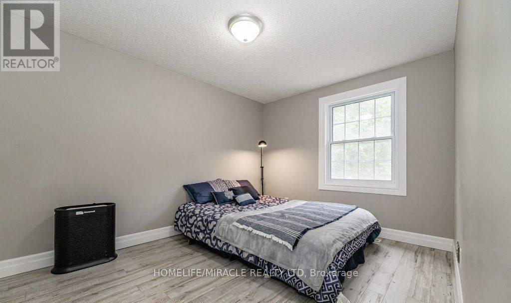 159 Old Carriage Drive, Kitchener, ON - Indoor Photo Showing Bedroom