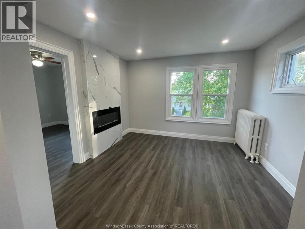 770 Pierre Avenue Unit# Upper, Windsor, ON - Indoor Photo Showing Other Room With Fireplace