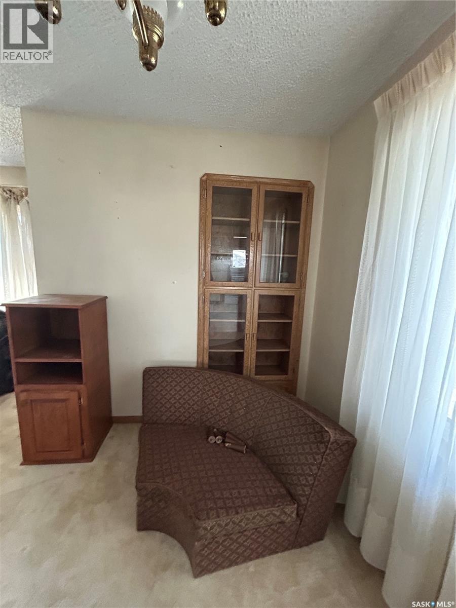 112 2Nd Avenue W, Kelvington, SK - Indoor Photo Showing Bedroom