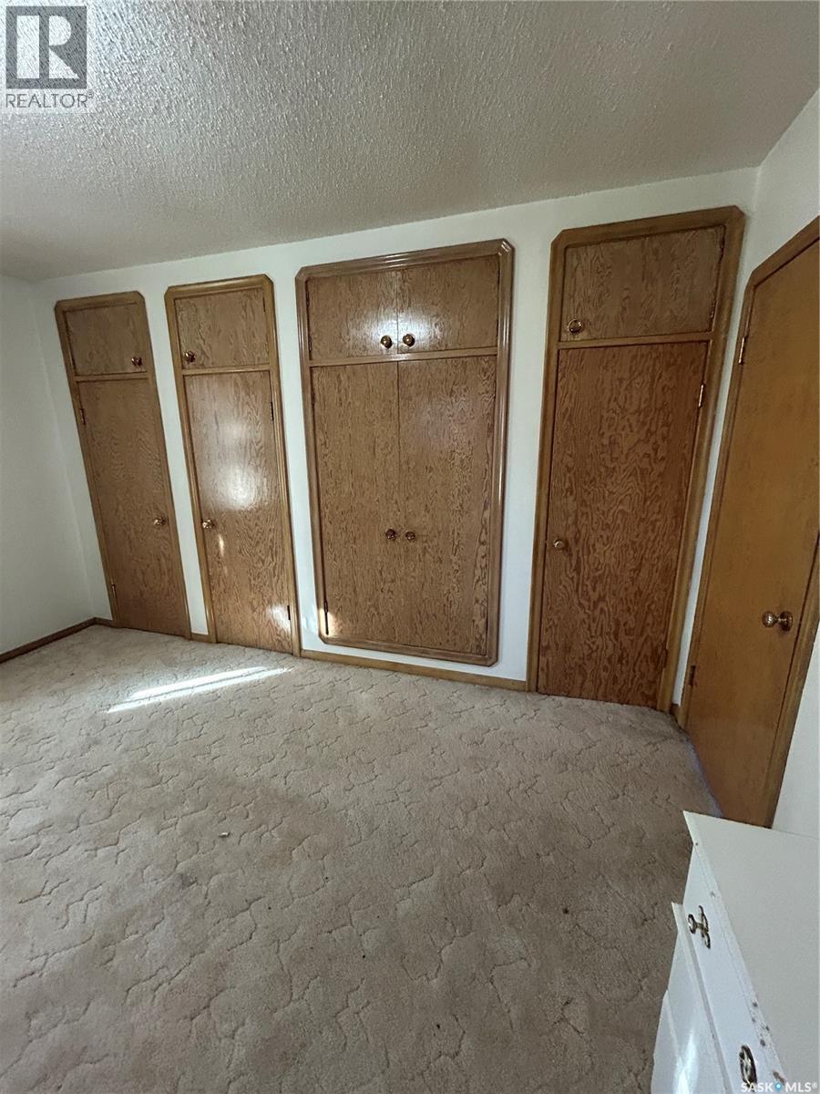 112 2Nd Avenue W, Kelvington, SK - Indoor Photo Showing Other Room