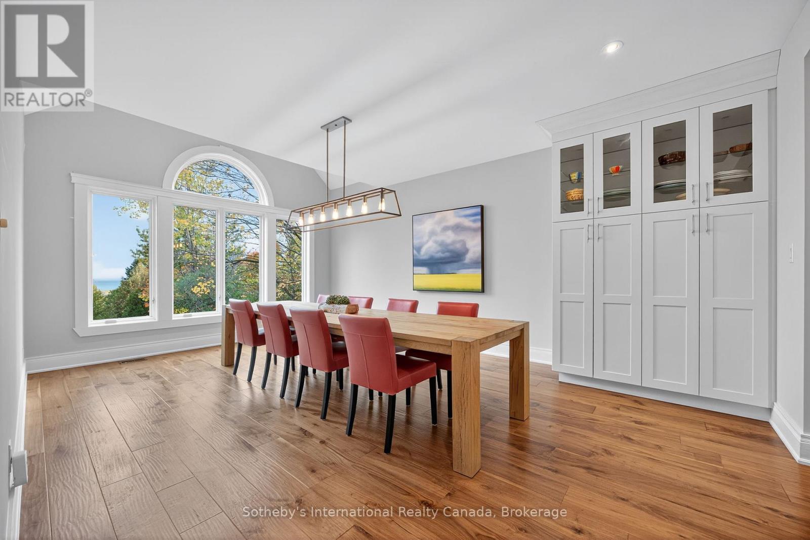 112 Arrowhead Crescent, Blue Mountains, ON - Indoor Photo Showing Dining Room