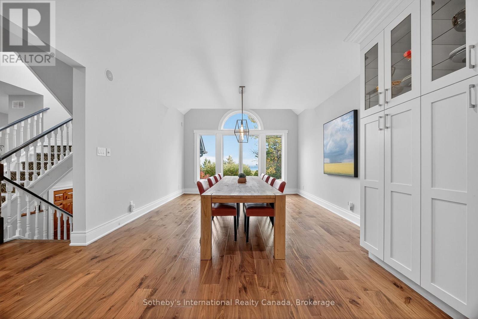 Dining w/ Georgian Bay Views - 112 Arrowhead Crescent, Blue Mountains, ON - Indoor