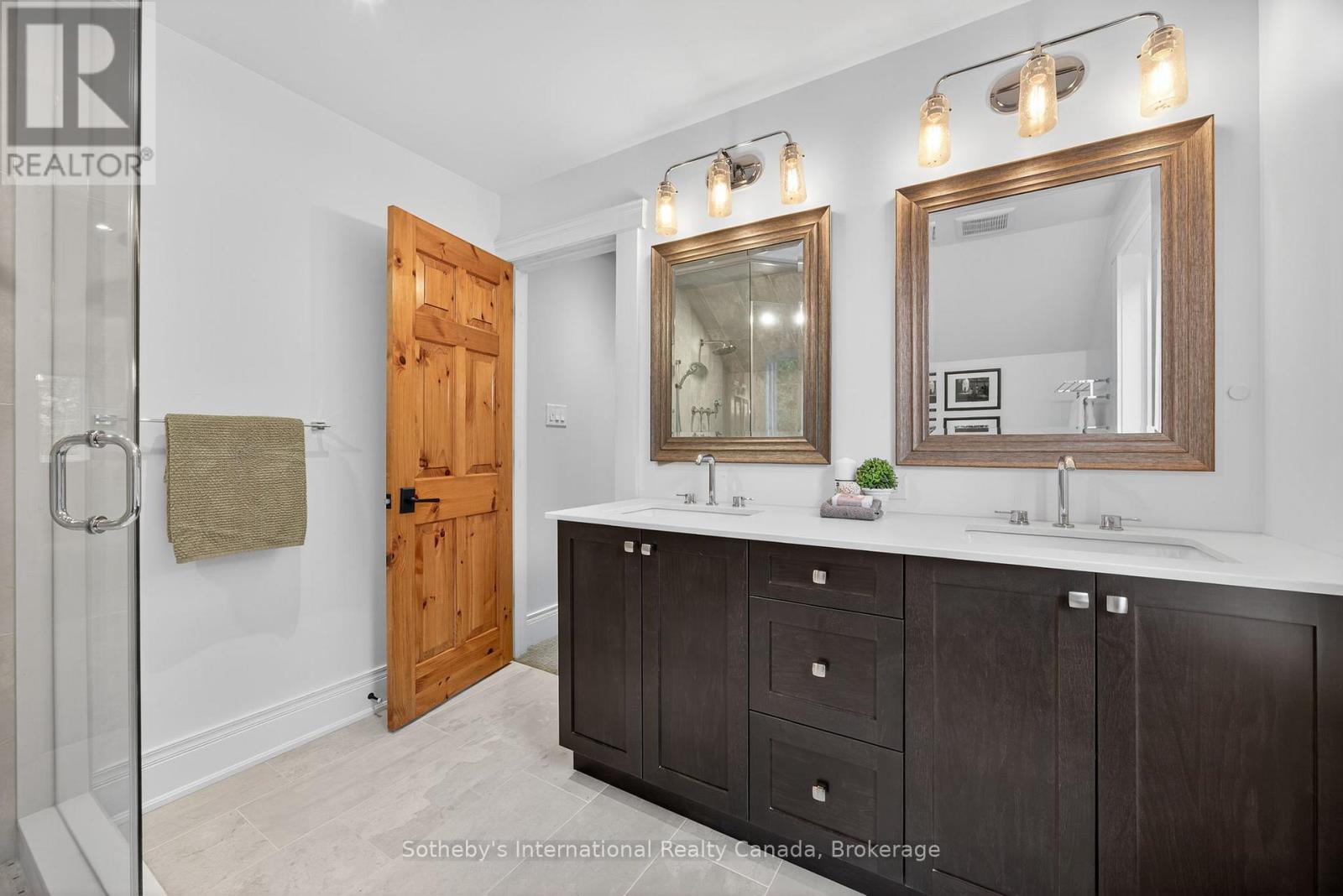 112 Arrowhead Crescent, Blue Mountains, ON - Indoor Photo Showing Bathroom