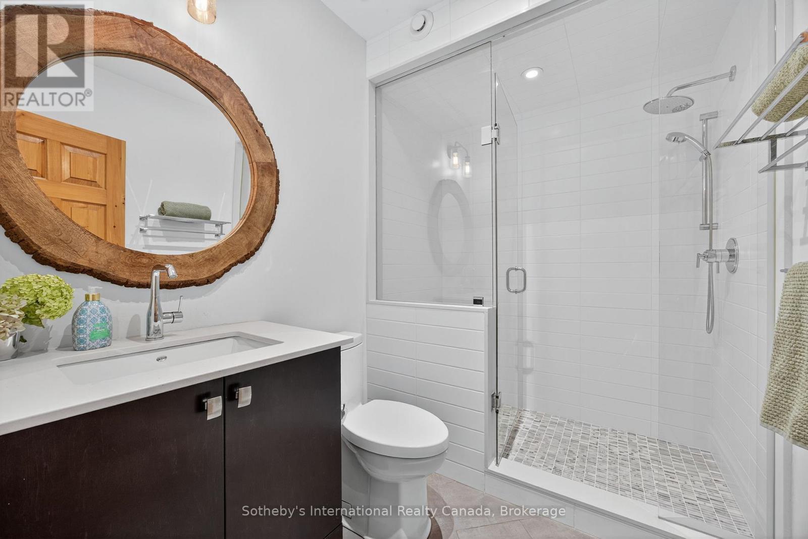 Heated Floors - 112 Arrowhead Crescent, Blue Mountains, ON - Indoor Photo Showing Bathroom