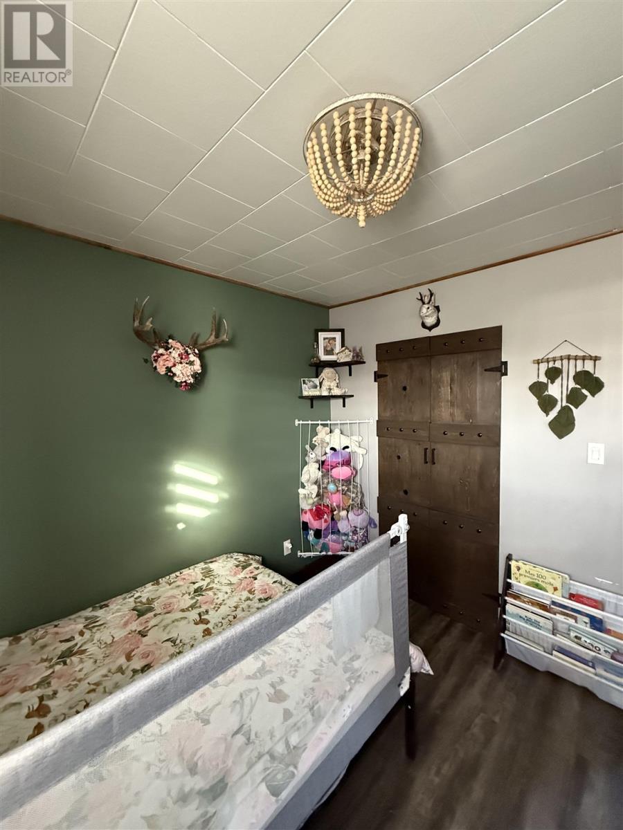 215 Des Sapins, Dubreuilville, ON - Indoor Photo Showing Bedroom