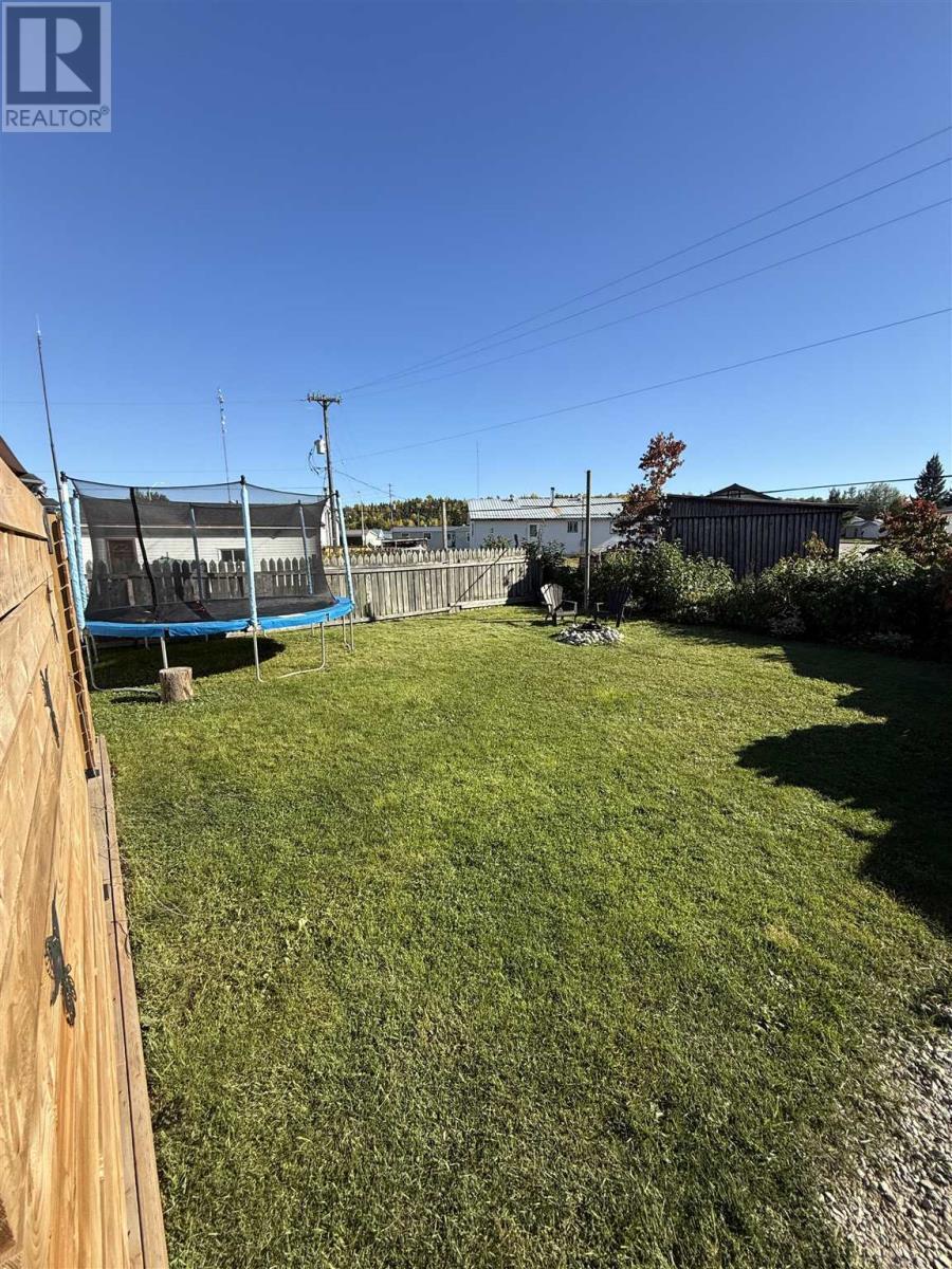 215 Des Sapins, Dubreuilville, ON - Outdoor