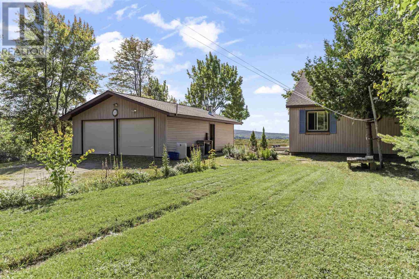 1966 Pineshores Rd, Goulais River, ON - Outdoor