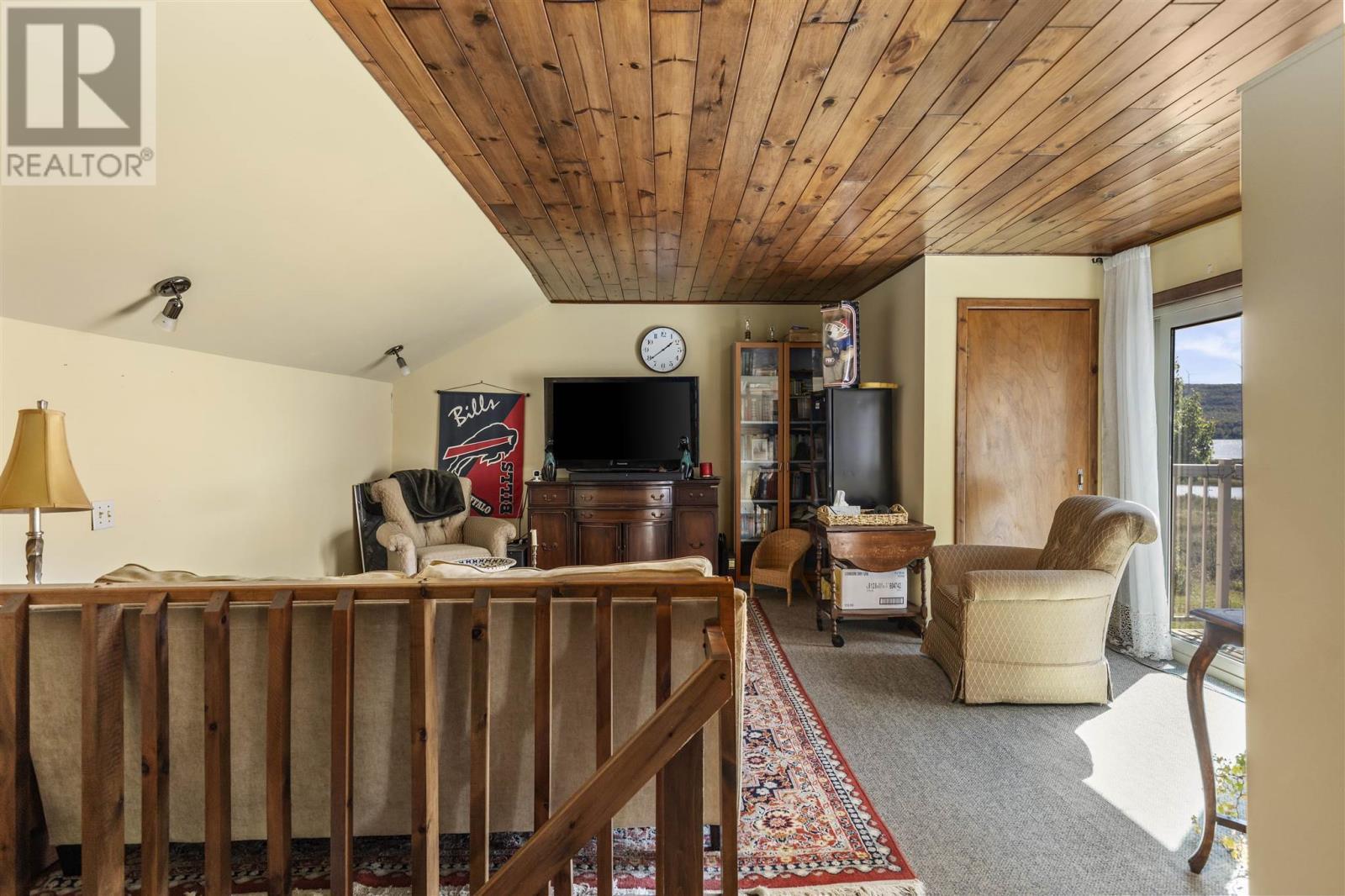 1966 Pineshores Rd, Goulais River, ON - Indoor