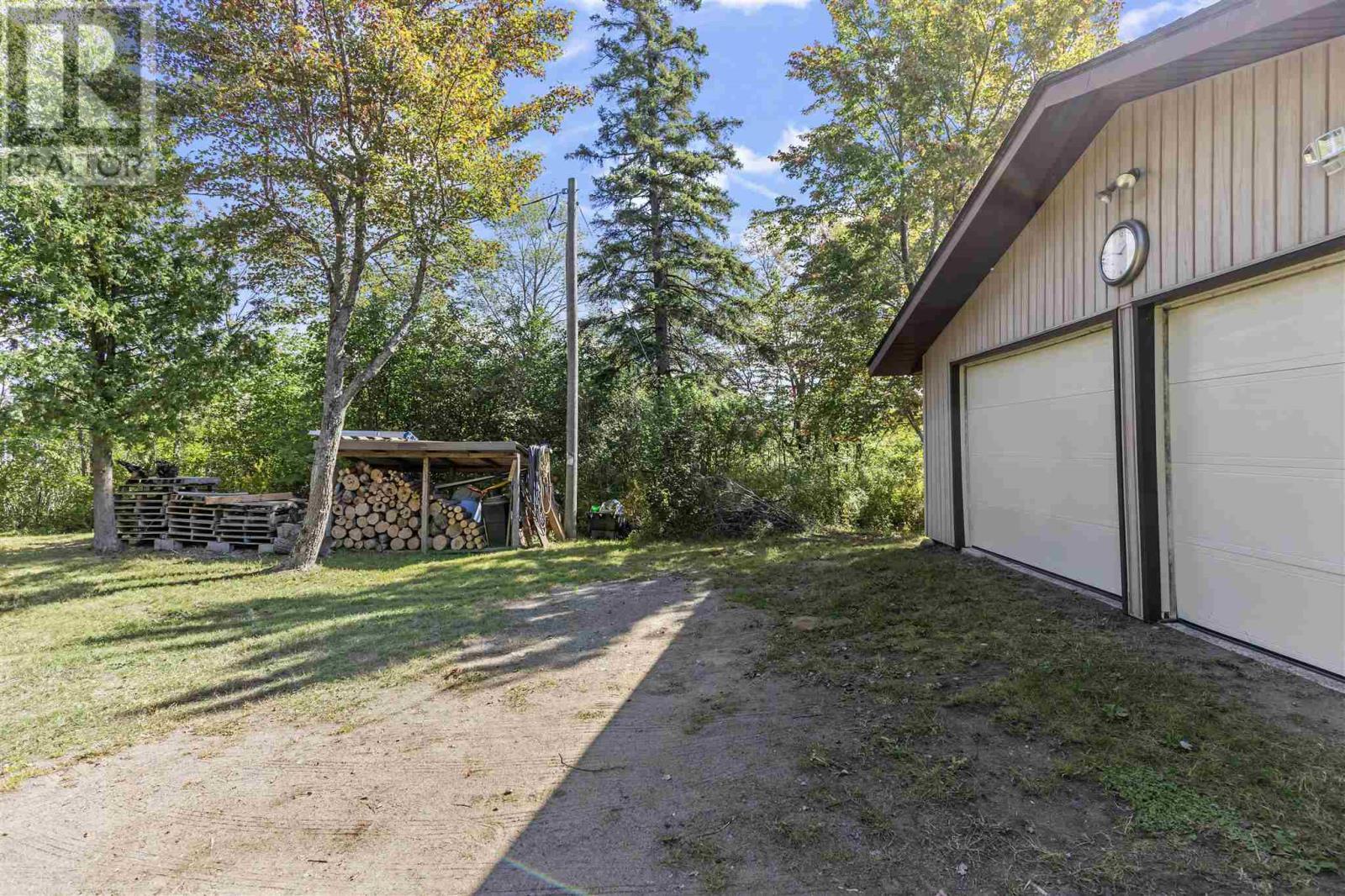 1966 Pineshores Rd, Goulais River, ON - Outdoor