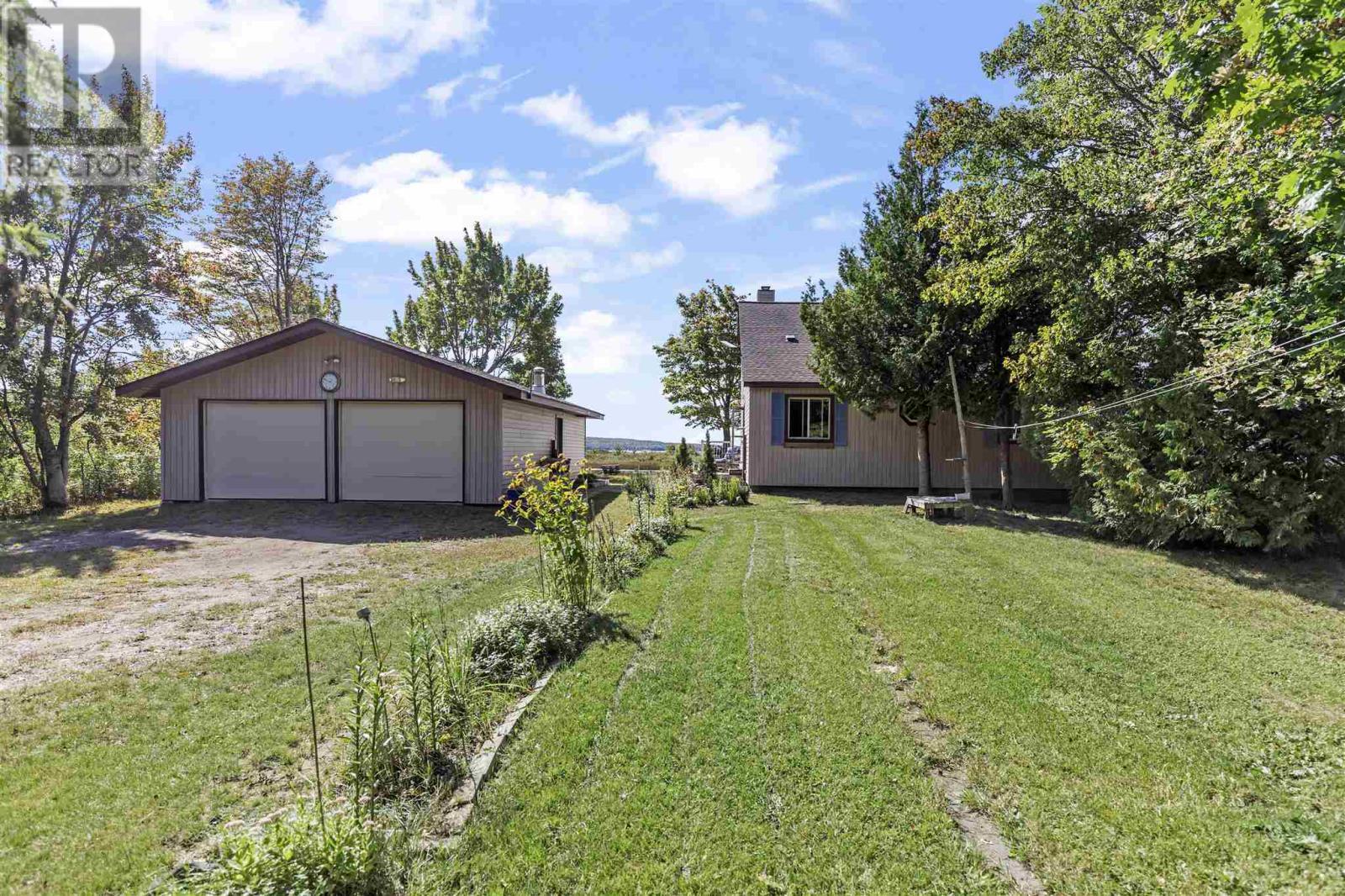 1966 Pineshores Rd, Goulais River, ON - Outdoor