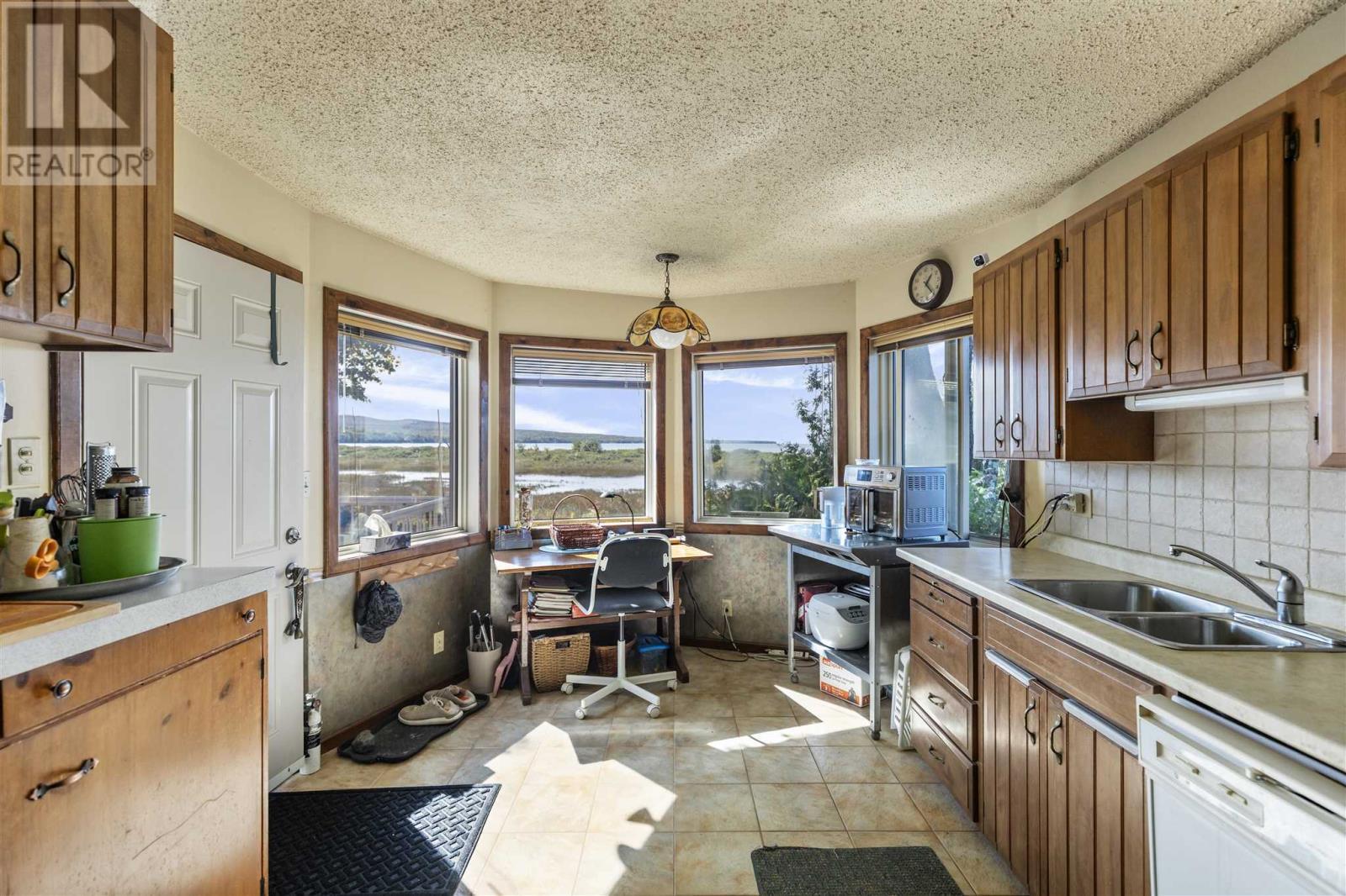 1966 Pineshores Rd, Goulais River, ON - Indoor Photo Showing Kitchen With Double Sink