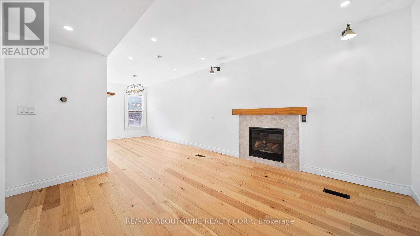 708 Wilson Street, Hamilton, ON - Indoor With Fireplace