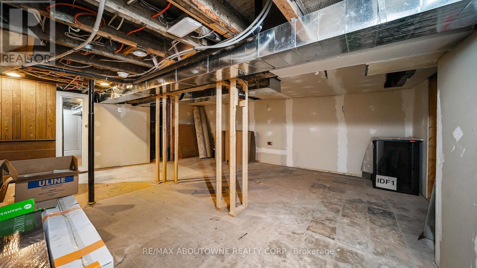 708 Wilson Street, Hamilton, ON - Indoor Photo Showing Basement