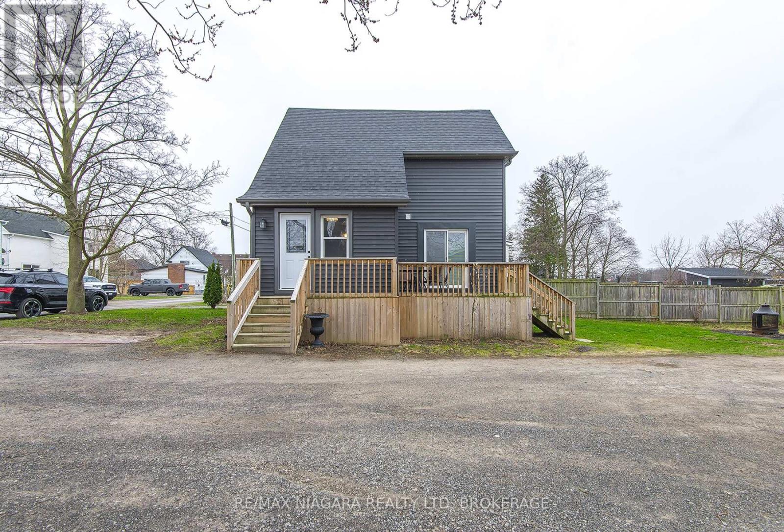 92 Hodgkins Avenue, Thorold (Rolling Meadows), ON - Outdoor