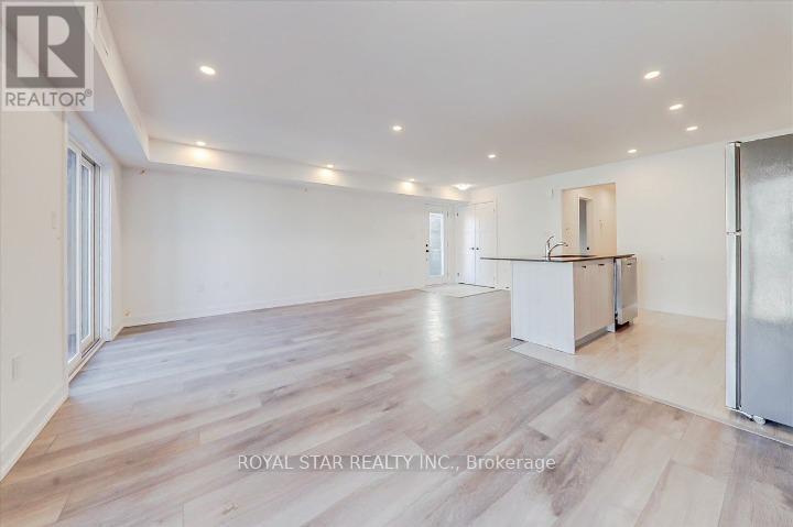 2 - 14 Pumpkin Cor Crescent, Barrie, ON - Indoor