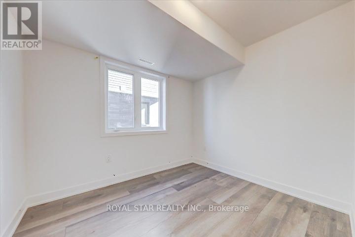 2 - 14 Pumpkin Cor Crescent, Barrie, ON - Indoor Photo Showing Other Room