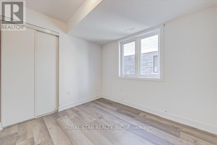 2 - 14 Pumpkin Cor Crescent, Barrie, ON - Indoor Photo Showing Other Room