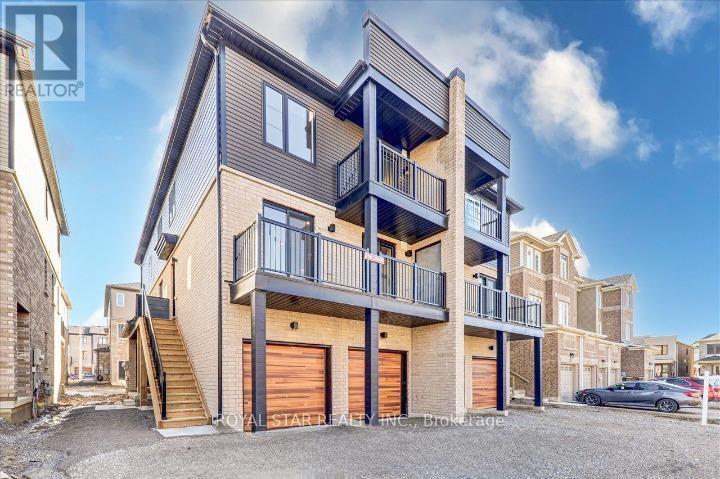 2 - 14 Pumpkin Cor Crescent, Barrie, ON - Outdoor With Balcony