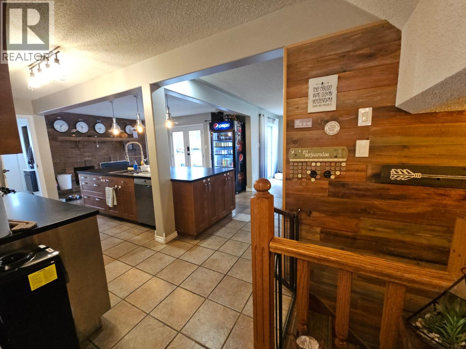 8 Sentinal Place, Tumbler Ridge, BC - Indoor Photo Showing Other Room