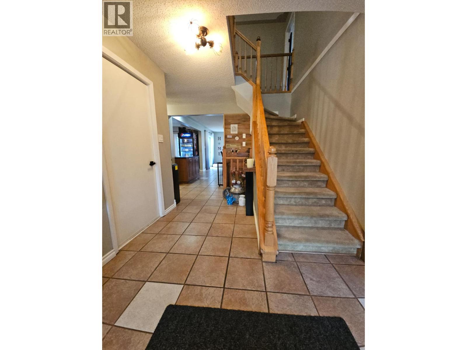 8 Sentinal Place, Tumbler Ridge, BC - Indoor Photo Showing Other Room