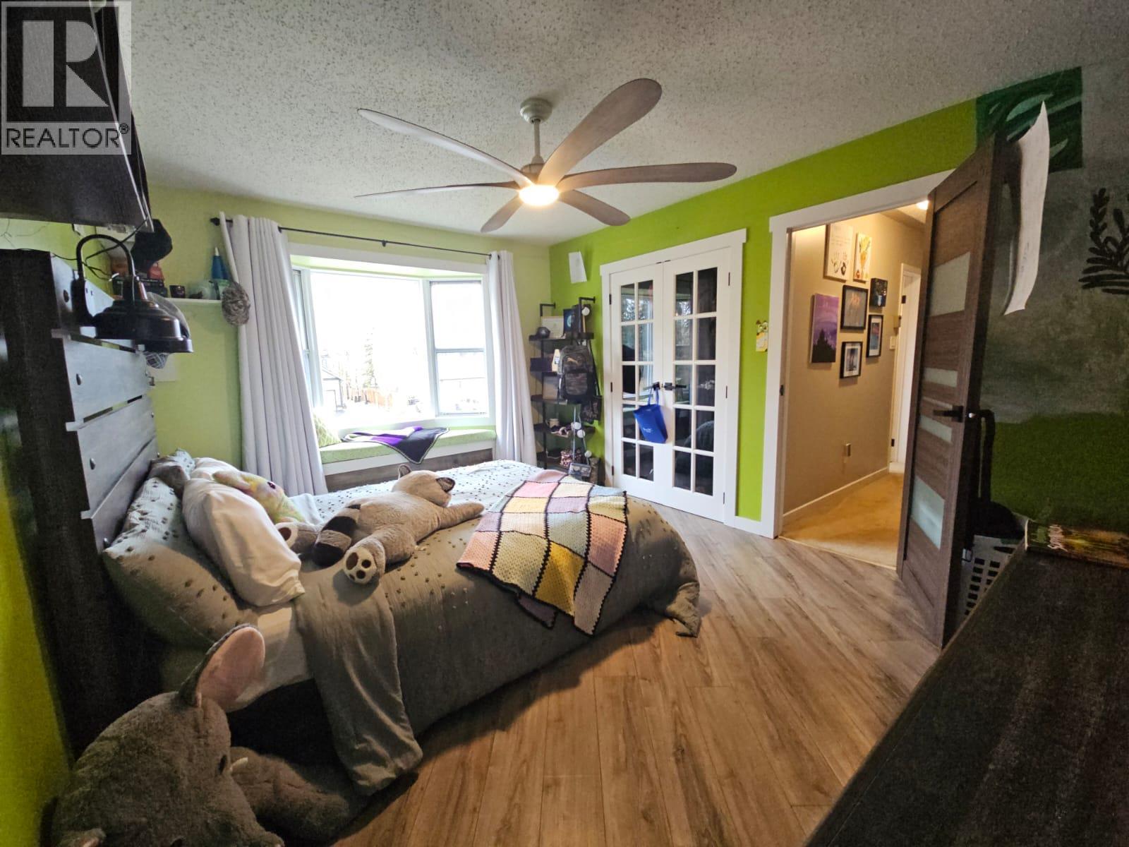 8 Sentinal Place, Tumbler Ridge, BC - Indoor Photo Showing Bedroom