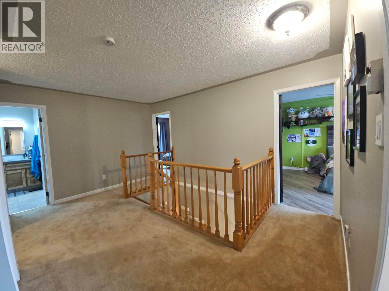8 Sentinal Place, Tumbler Ridge, BC - Indoor Photo Showing Other Room