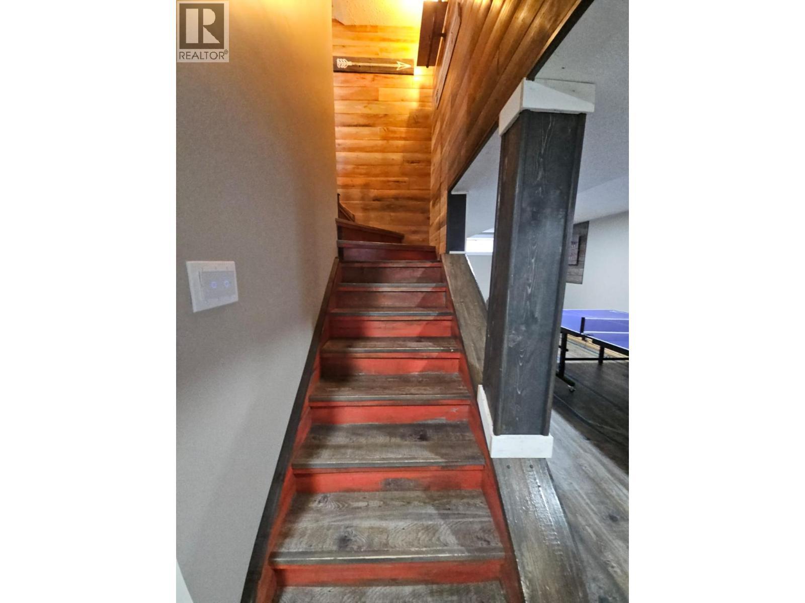 8 Sentinal Place, Tumbler Ridge, BC - Indoor Photo Showing Other Room