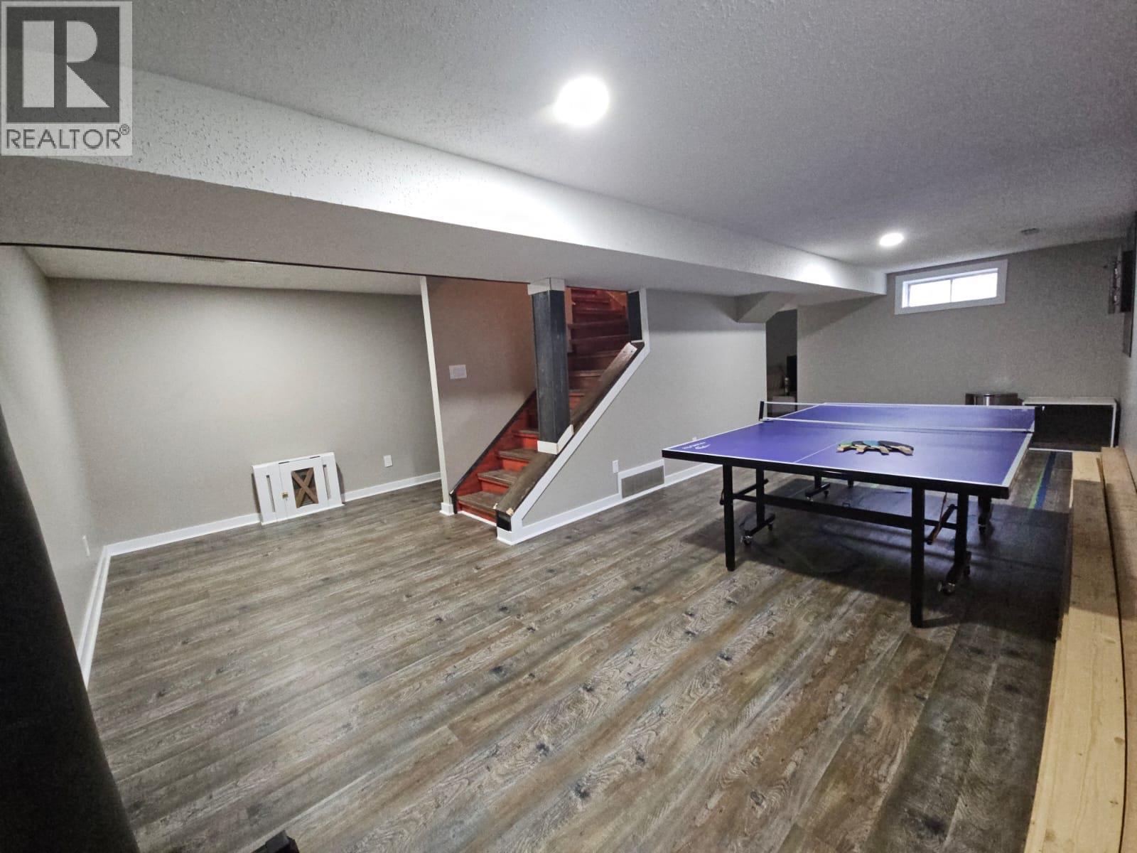 8 Sentinal Place, Tumbler Ridge, BC - Indoor Photo Showing Other Room