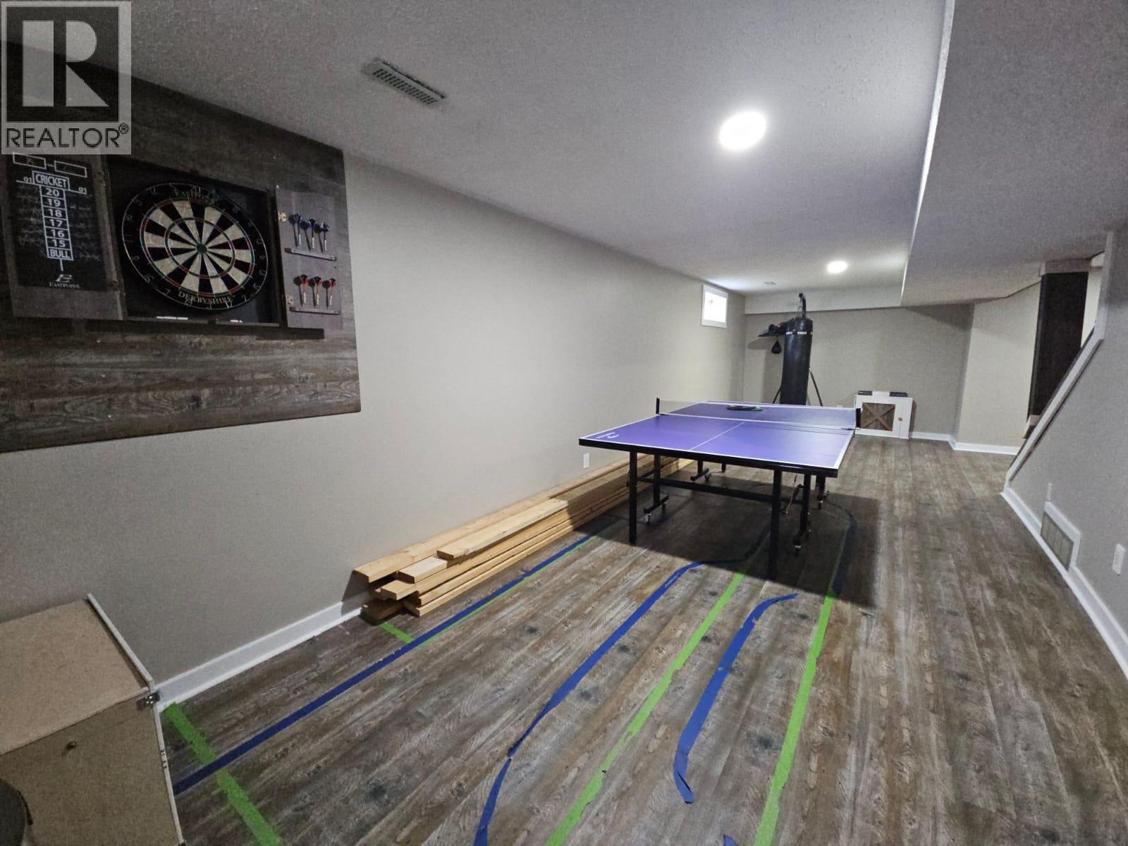 8 Sentinal Place, Tumbler Ridge, BC - Indoor Photo Showing Other Room