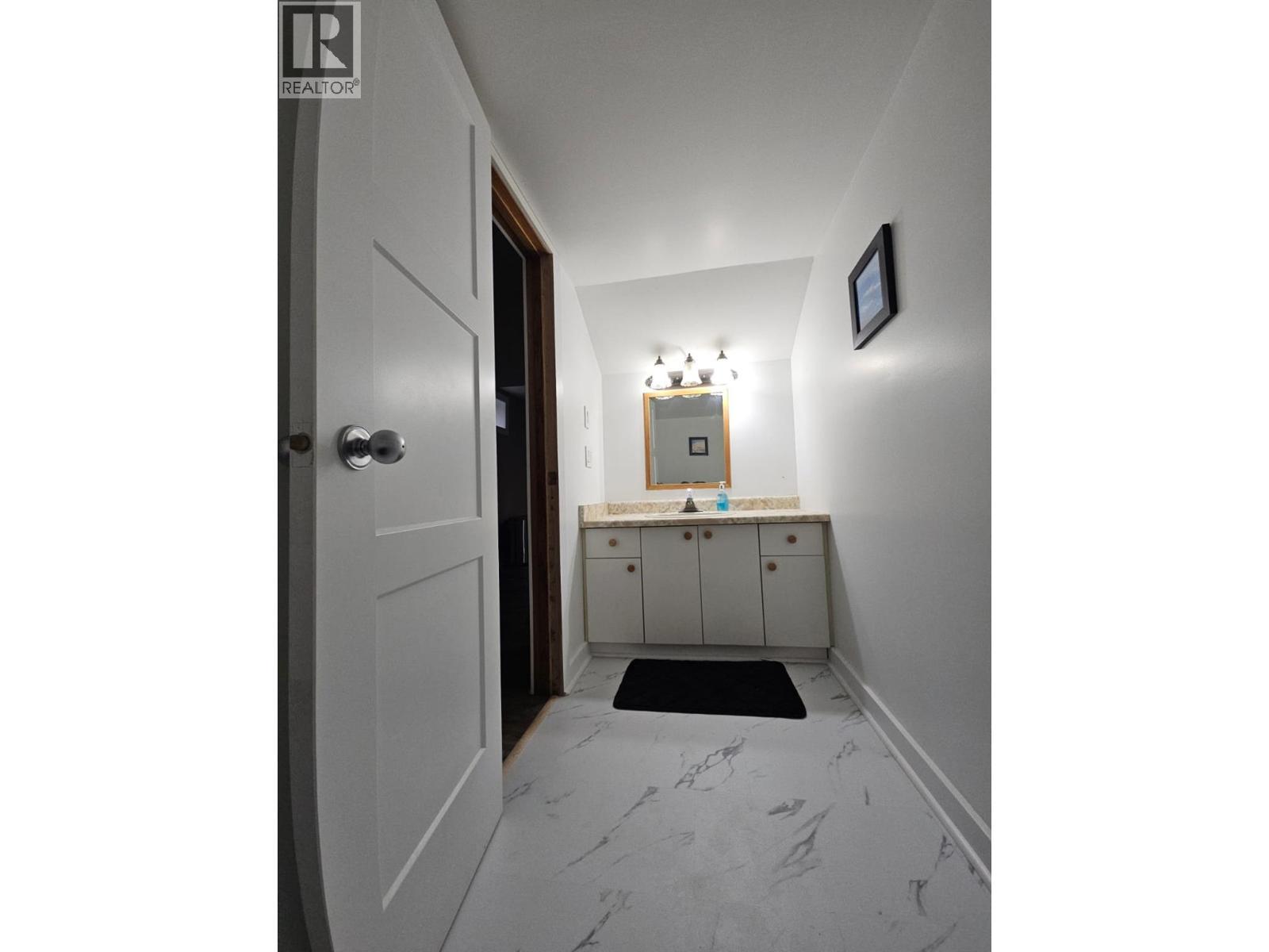 8 Sentinal Place, Tumbler Ridge, BC - Indoor