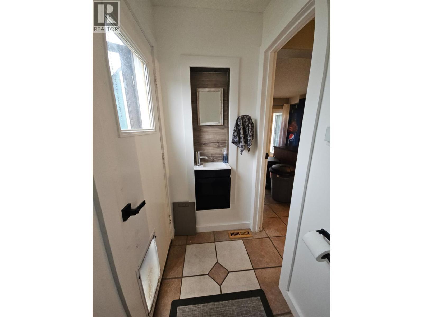 8 Sentinal Place, Tumbler Ridge, BC - Indoor Photo Showing Other Room