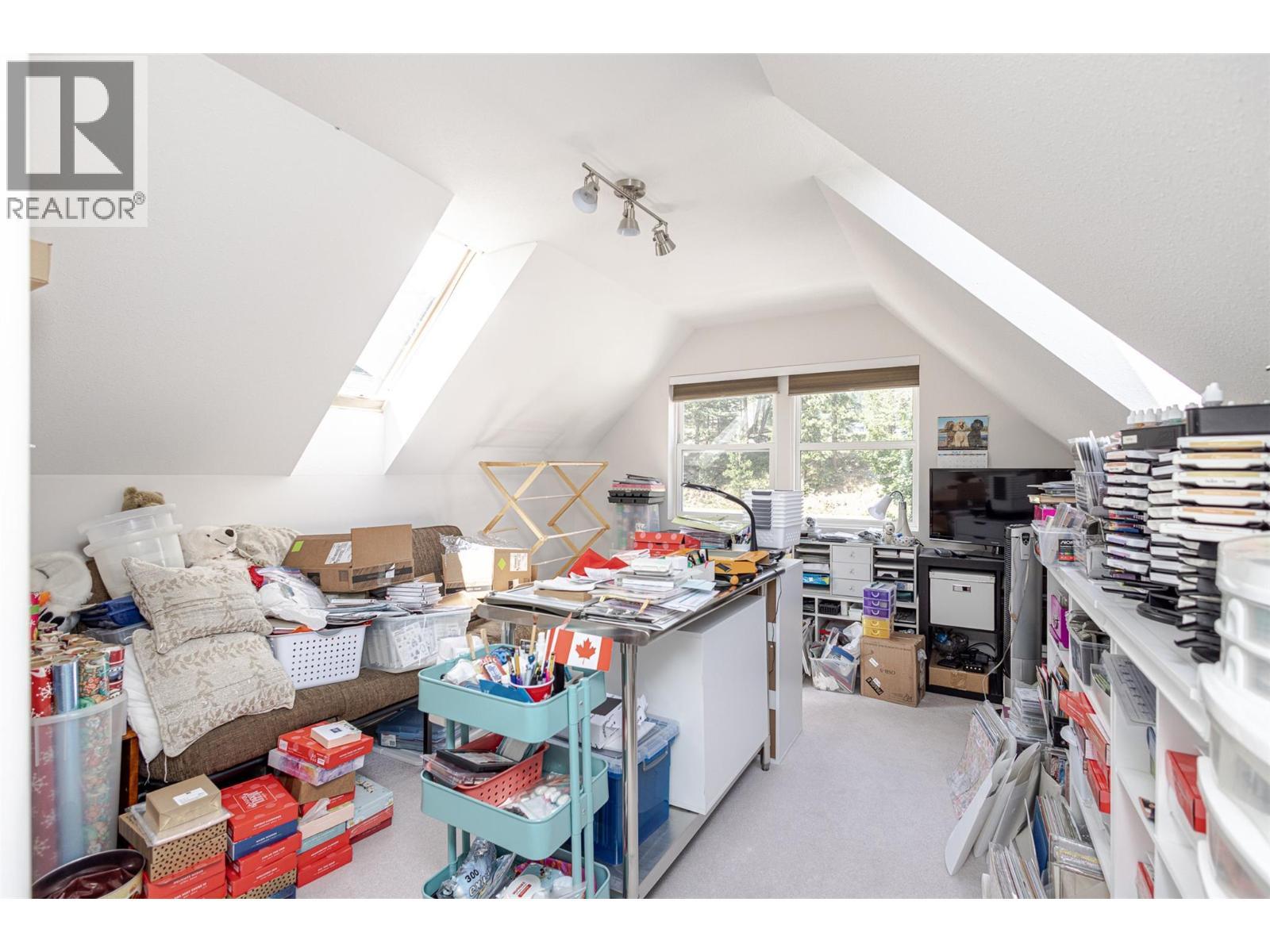 5291 Bradbury Street, Peachland, BC - Indoor Photo Showing Other Room