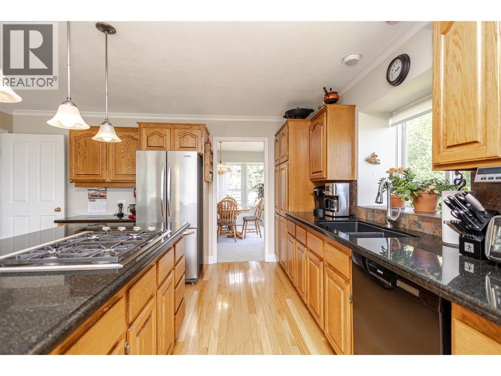 5291 Bradbury Street, Peachland, BC - Indoor Photo Showing Kitchen With Double Sink