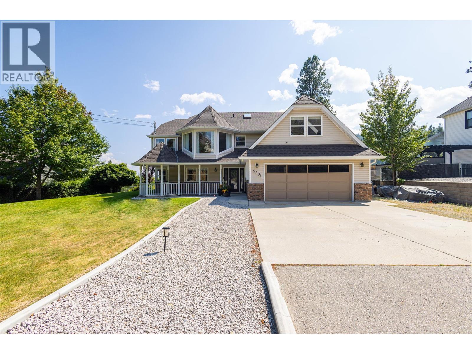5291 Bradbury Street, Peachland, BC - Outdoor With Facade