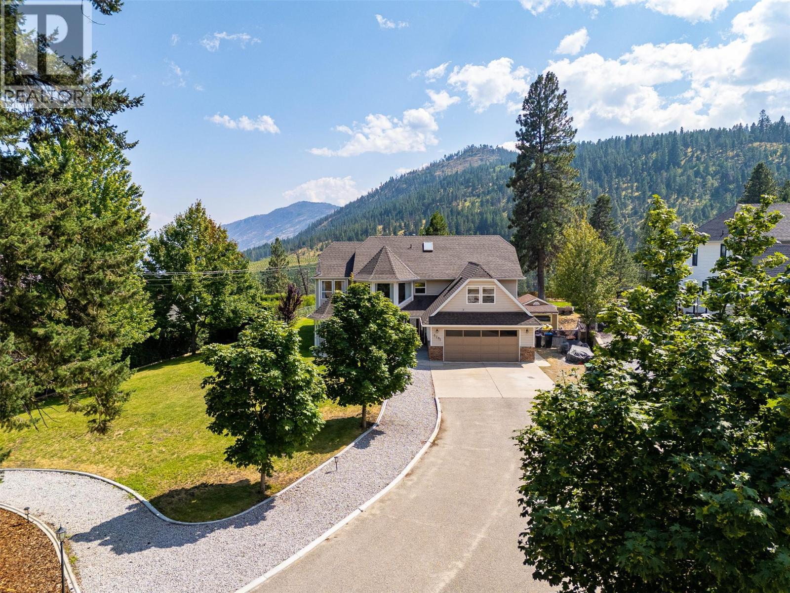 5291 Bradbury Street, Peachland, BC - Outdoor With View