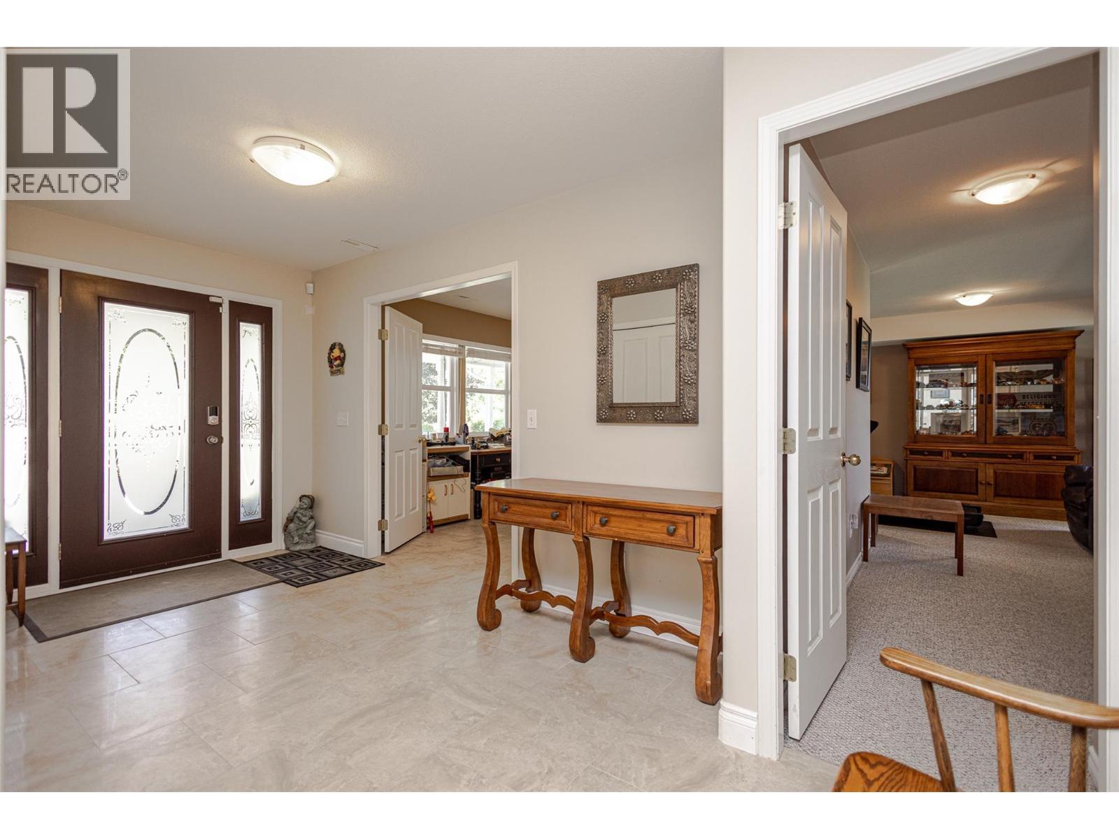 5291 Bradbury Street, Peachland, BC - Indoor Photo Showing Other Room