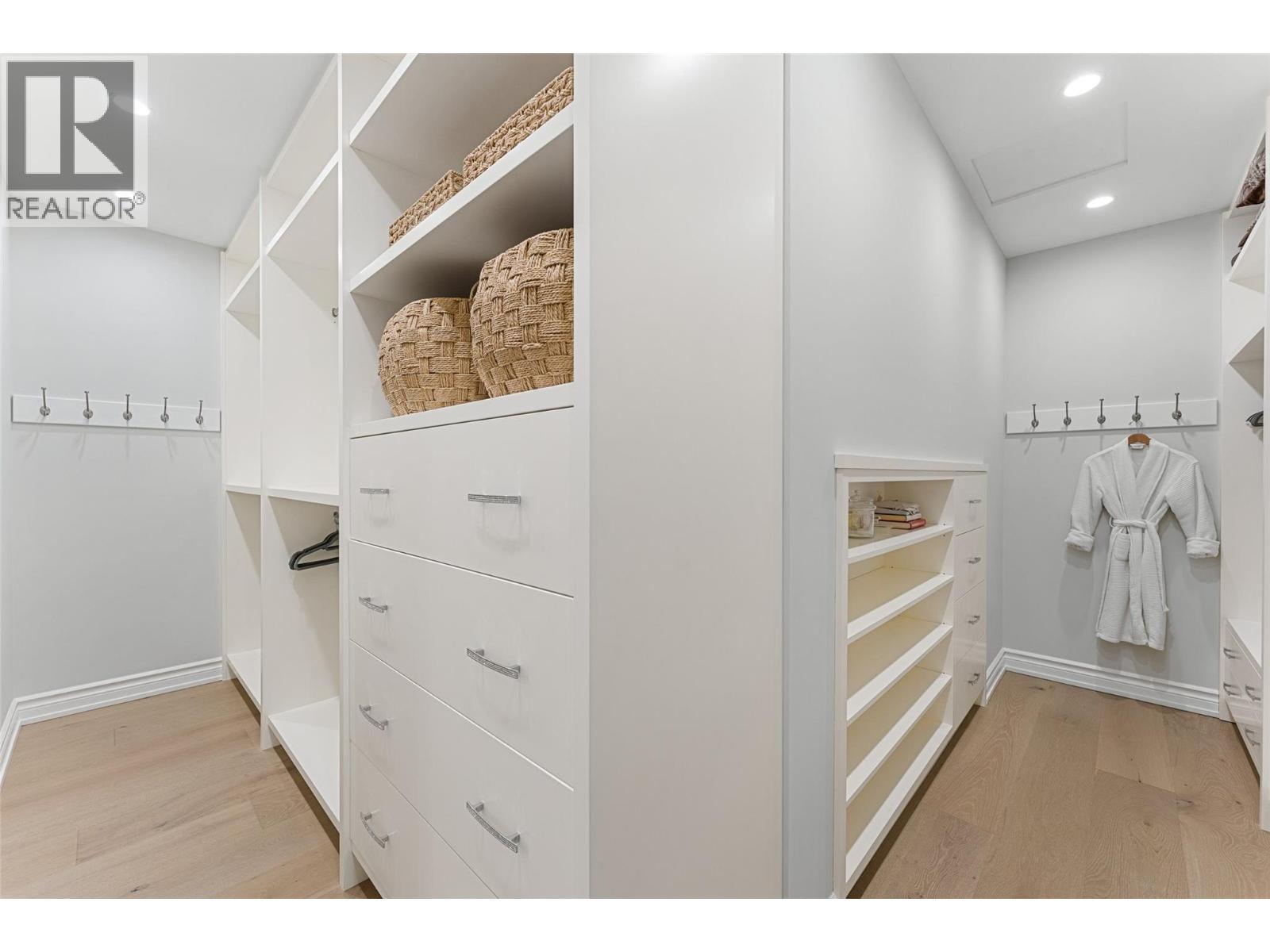 2368 Abbott Street Unit# 9, Kelowna, BC - Indoor