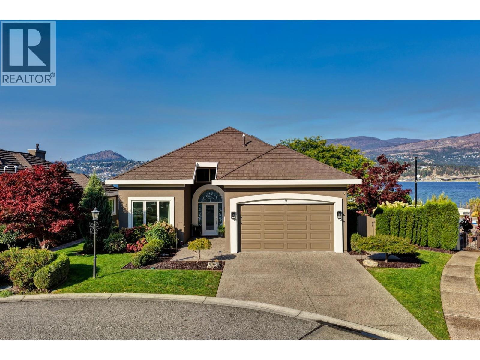 2368 Abbott Street Unit# 9, Kelowna, BC - Outdoor