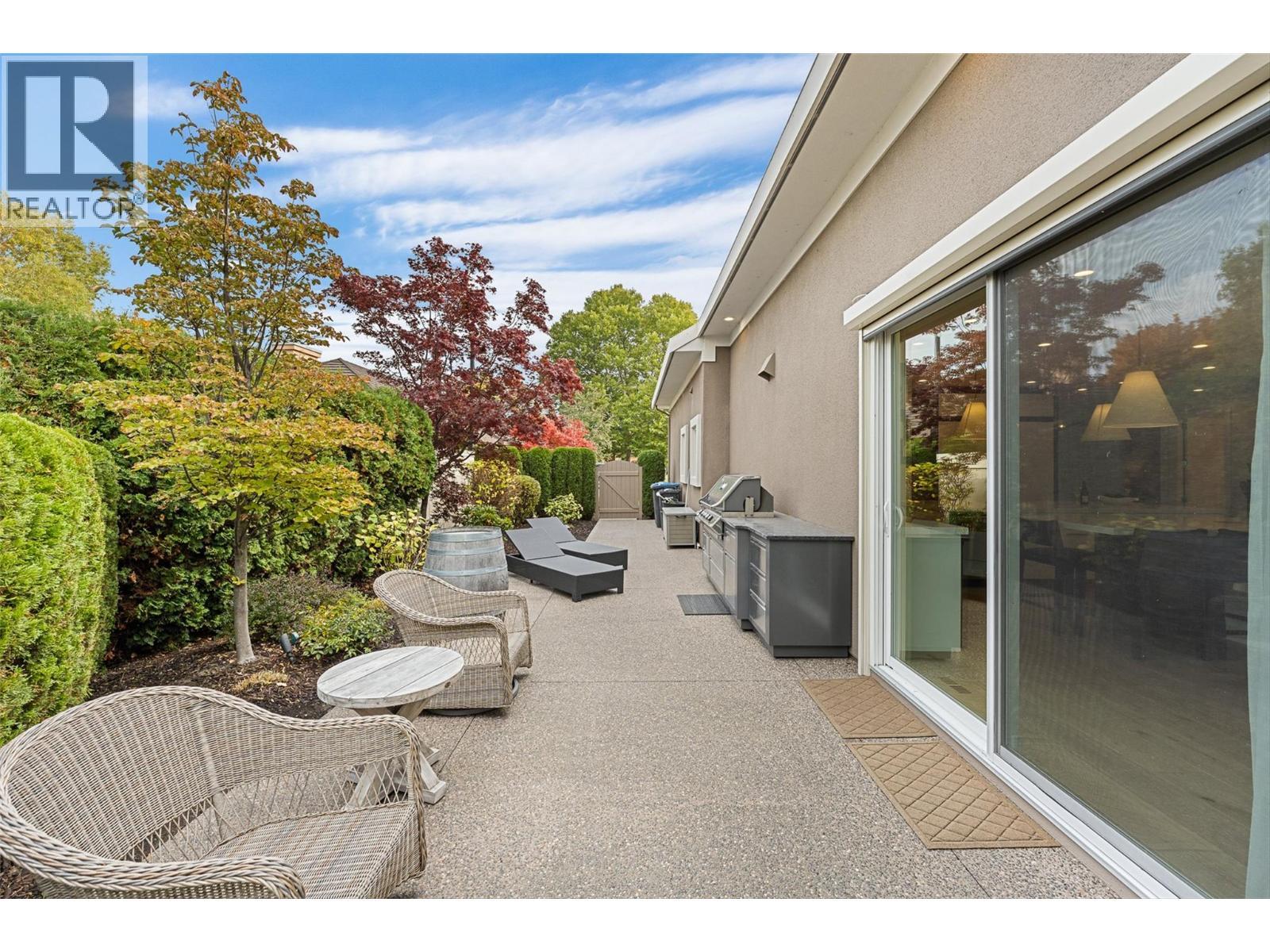 2368 Abbott Street Unit# 9, Kelowna, BC - Outdoor With Exterior