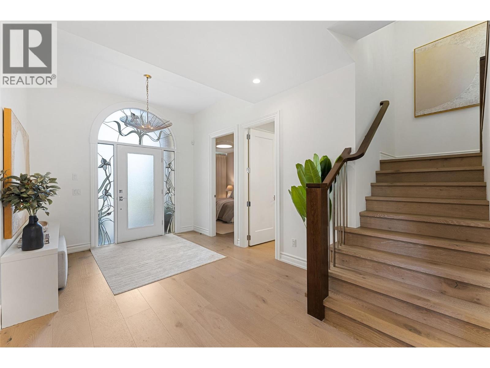 2368 Abbott Street Unit# 9, Kelowna, BC - Indoor Photo Showing Other Room