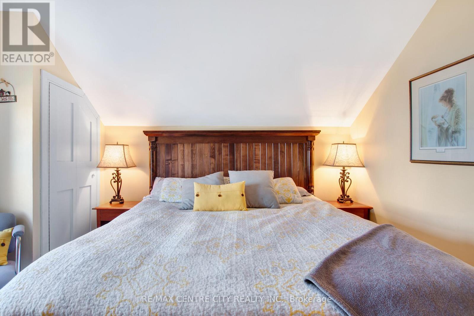 1048 Fifth Line, Selwyn, ON