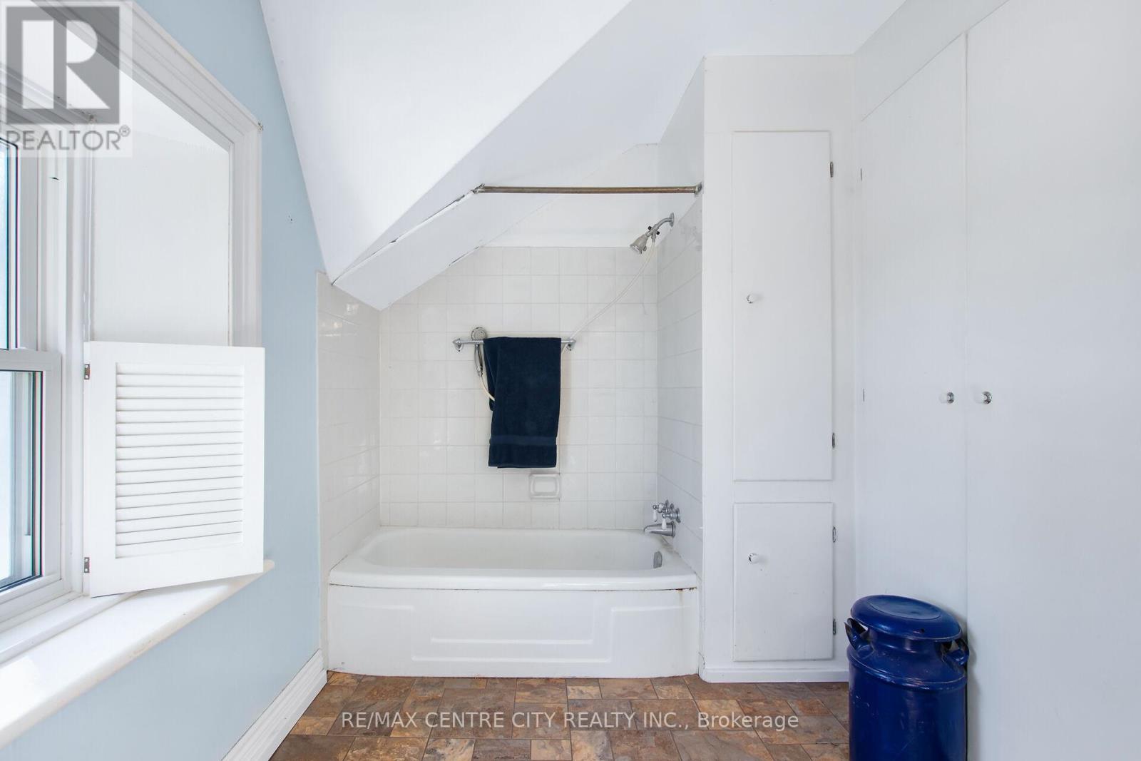 1048 Fifth Line, Selwyn, ON