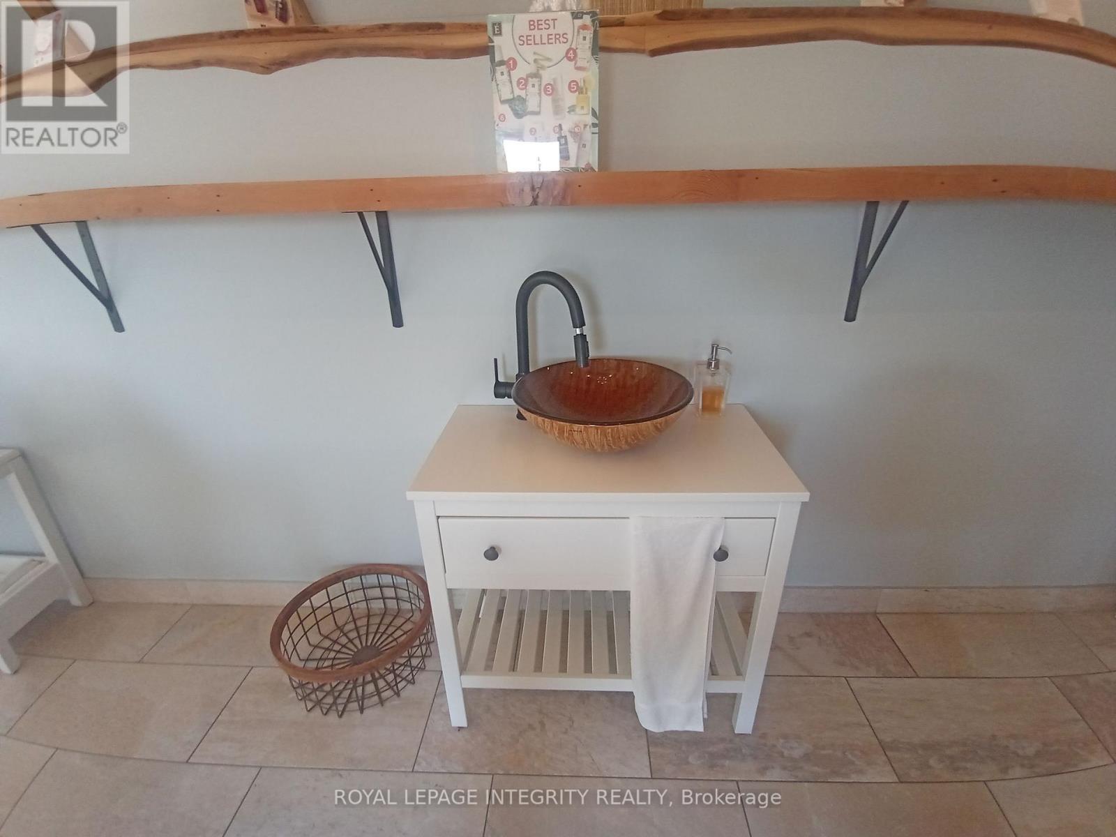 1980 Phelan Road W, Ottawa, ON